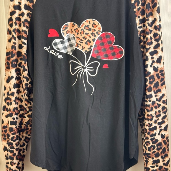 SHEIN Other - SHEIN Black Long Sleeve Kids Tee with Heart and Leopard Design